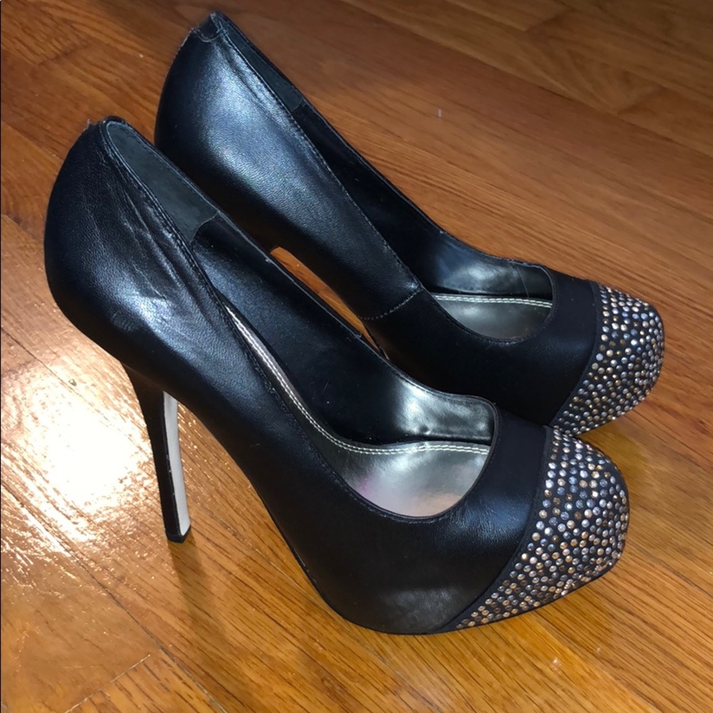 Bakers black pumps